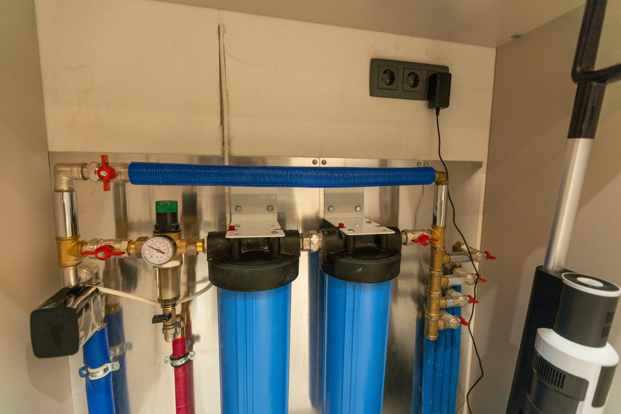 Water filtration system